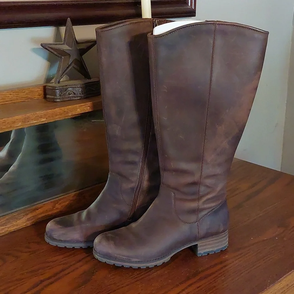 Clarks boots - Picture 4 of 6